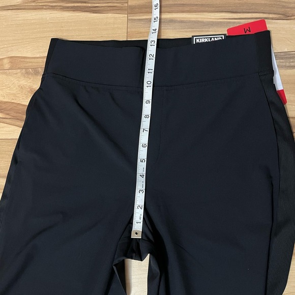 Kirkland Signature Ladies Ankle Pants Sz Medium Black Active Travel Pant - Picture 5 of 8